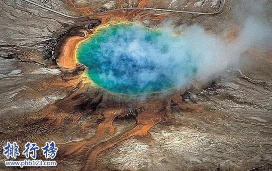 世界上最大的死火山，再次爆发可能会毁掉半个国家