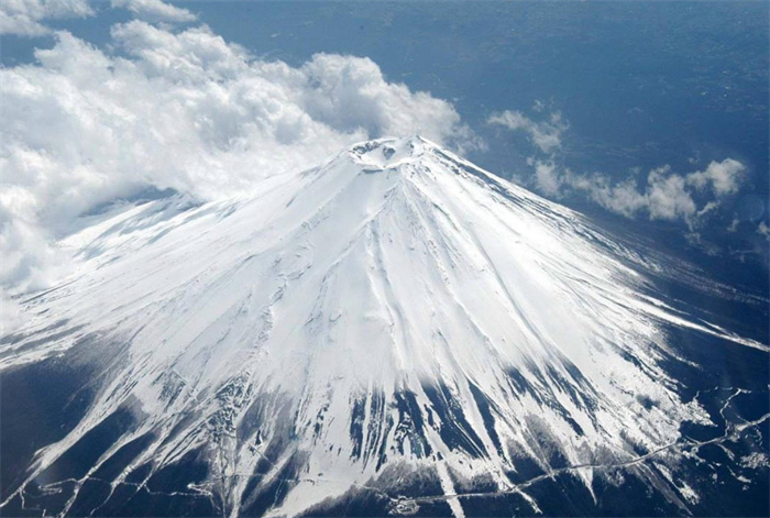 日本人心中的圣山富士山 居然是日本租的（私有山脉）