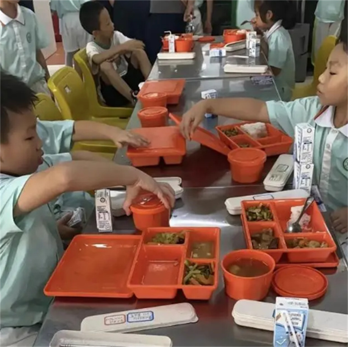 预制菜进入校园 为何引起家长焦虑（料理包）