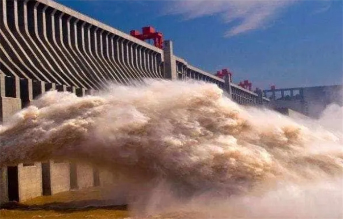 水坝的建立是好是坏？如果强行建立水坝，会发生什么呢？