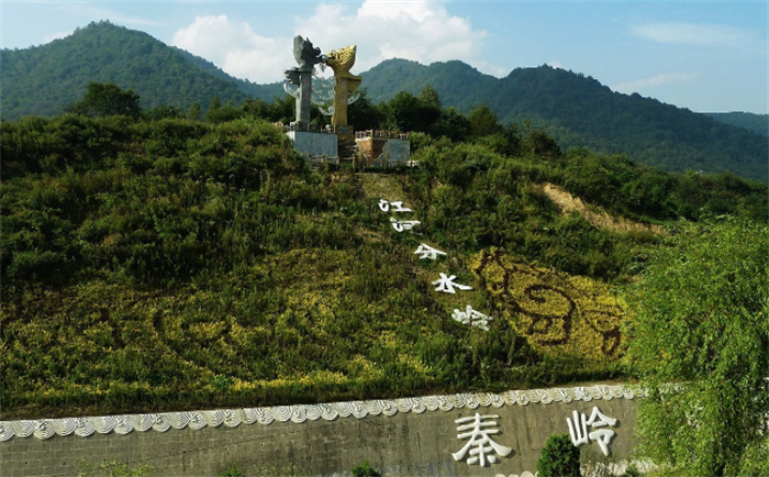 传说秦岭的盘山巨蟒 是否真的存在（神话巨蟒）