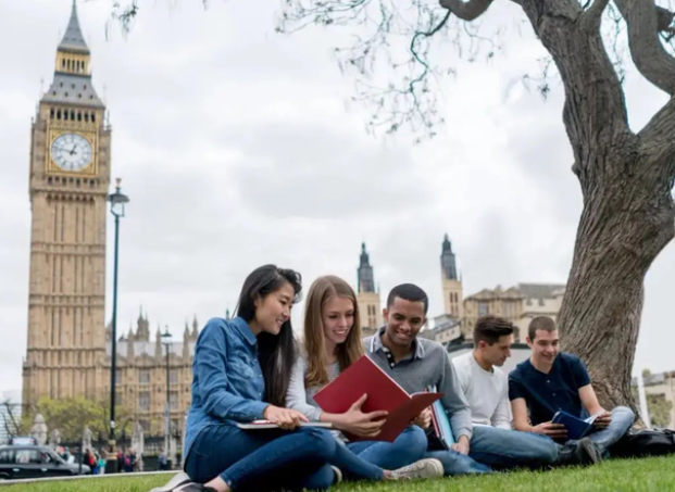 英国人来到中国购物 看他们的购物清单让人疑惑（中国神器）