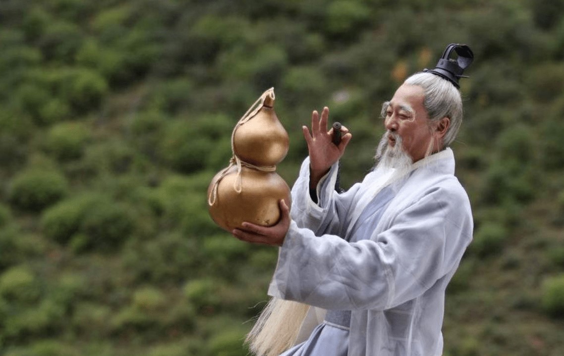 太上老君最厉害的丹药是什么？既能起死回生，还能白日飞升