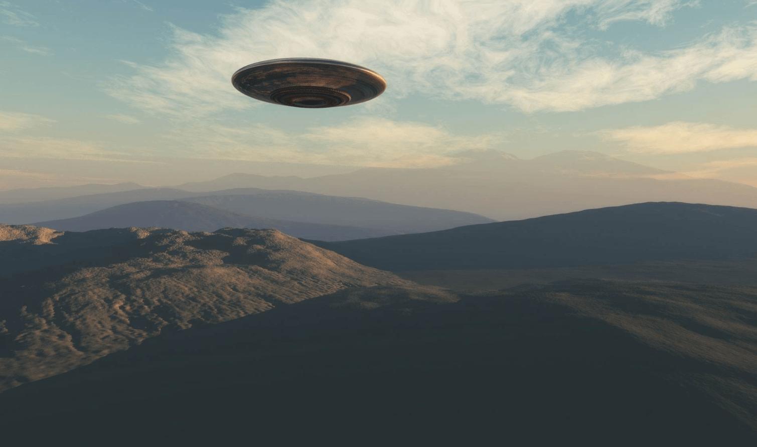 河南上空发现不明飞行物，甚至掉一块残件下来（疑似UFO）