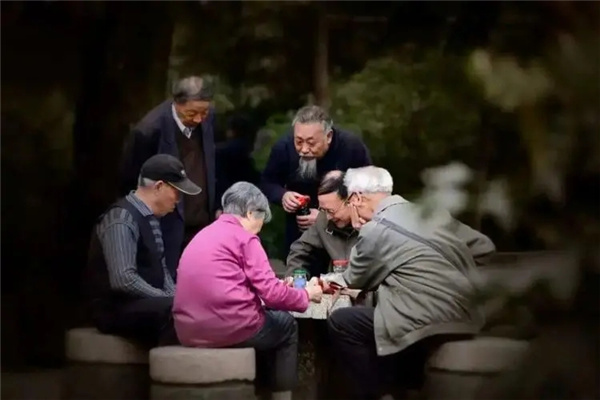 君子有三乐是哪三乐：父母健在（桃李满天下）