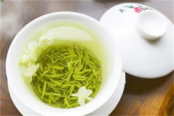 鲜茉莉花能不能直接泡水喝：可以直接泡水（鲜茉莉花的功效）