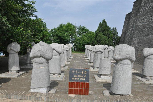 武则天墓地在哪里：武则天墓地位于咸阳市（葬于乾陵）