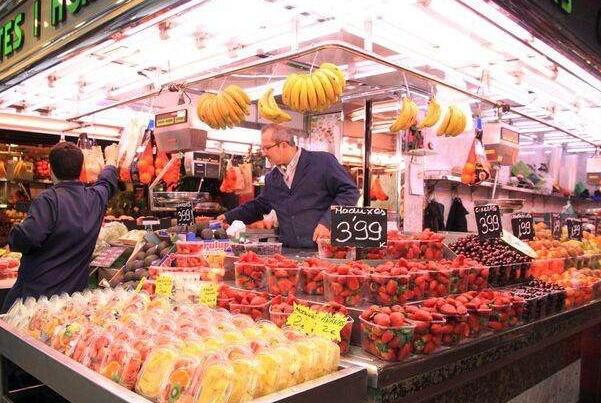 欧洲最大的菜市场:波盖利亚市场，吃货天堂(特色涂鸦)