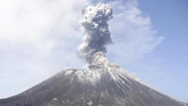 世界首个冰火山，2018出现在俄罗斯（喷出挥发物）